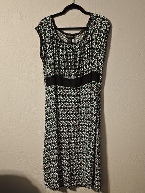 Lane Bryant Black & Green Circle-Print Midi Dress